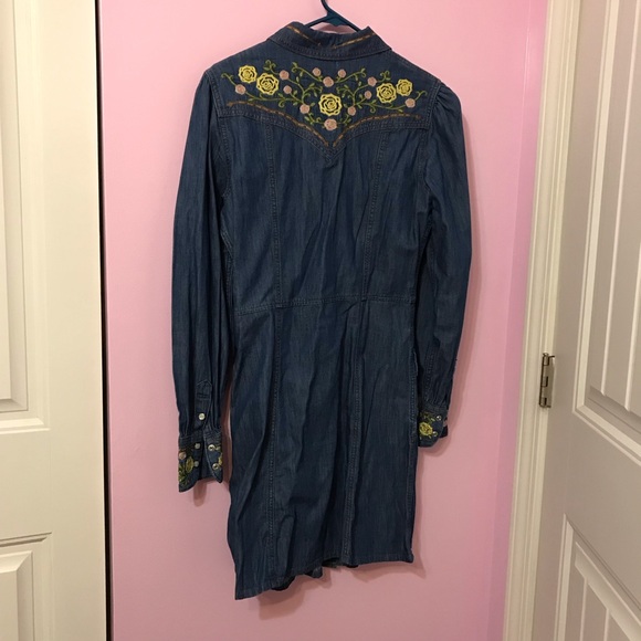 Wrangler x Yellow Rose by Kendra Scott Embroidered Floral Denim Dress medium - Picture 3 of 6